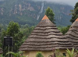 Cwmbale Eco-Safari Lodges, Restaurant and Zoo. Accommodation San Jose