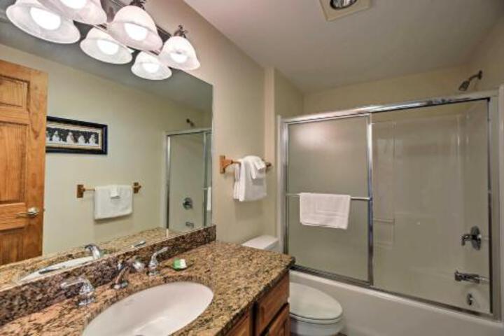Ski In / Ski Out Luxury Condo At Jay Peak Resort! - thumb 4