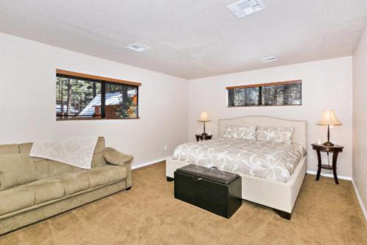 010 John & Sues Hideaway Home - thumb 3