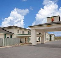 Super 8 by Wyndham Battle Mountain - Accommodation San Jose