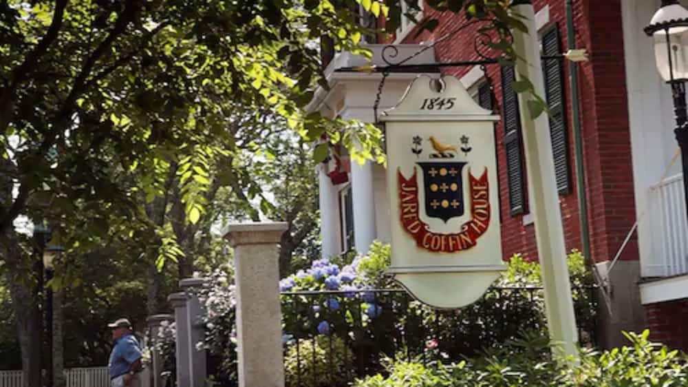 Jared Coffin House - thumb 0