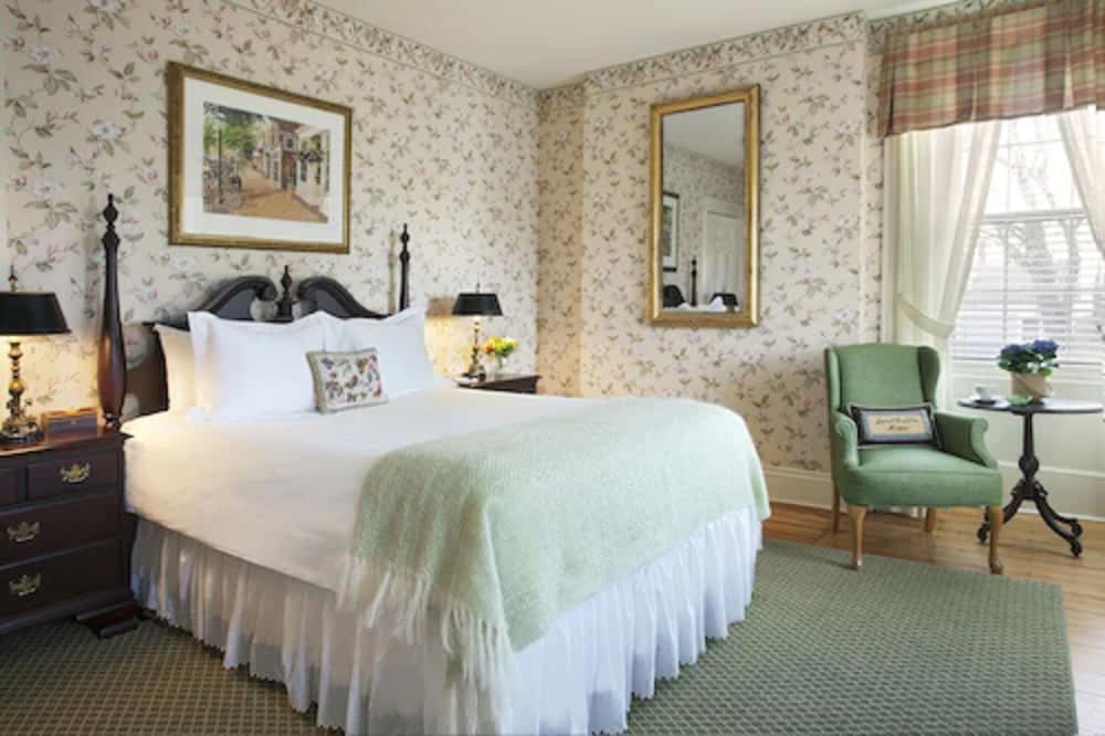 Jared Coffin House - thumb 6