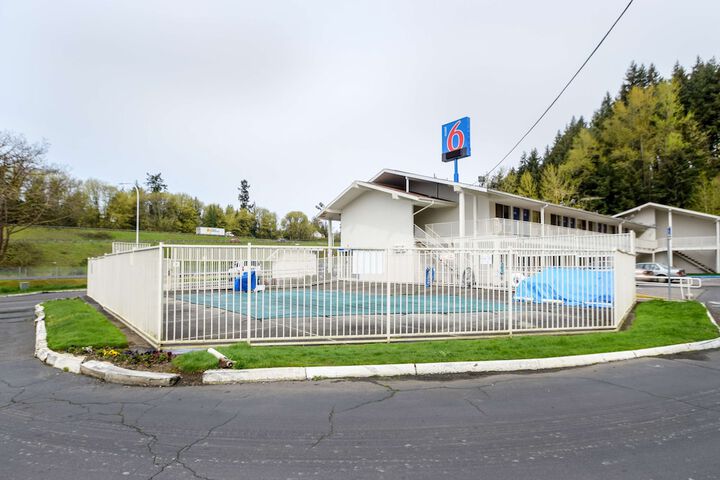 Motel 6 Kelso, WA - Mt. St. Helens - thumb 5