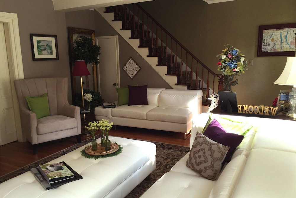 18 Vine Inn & Carriage House - thumb 2