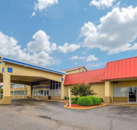 Econo Lodge Inn  Suites Triadelphia - Wheeling - Accommodation San Jose