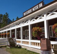 Swiftcurrent Motor Inn and Cabins - Inside the Park - Accommodation San Jose