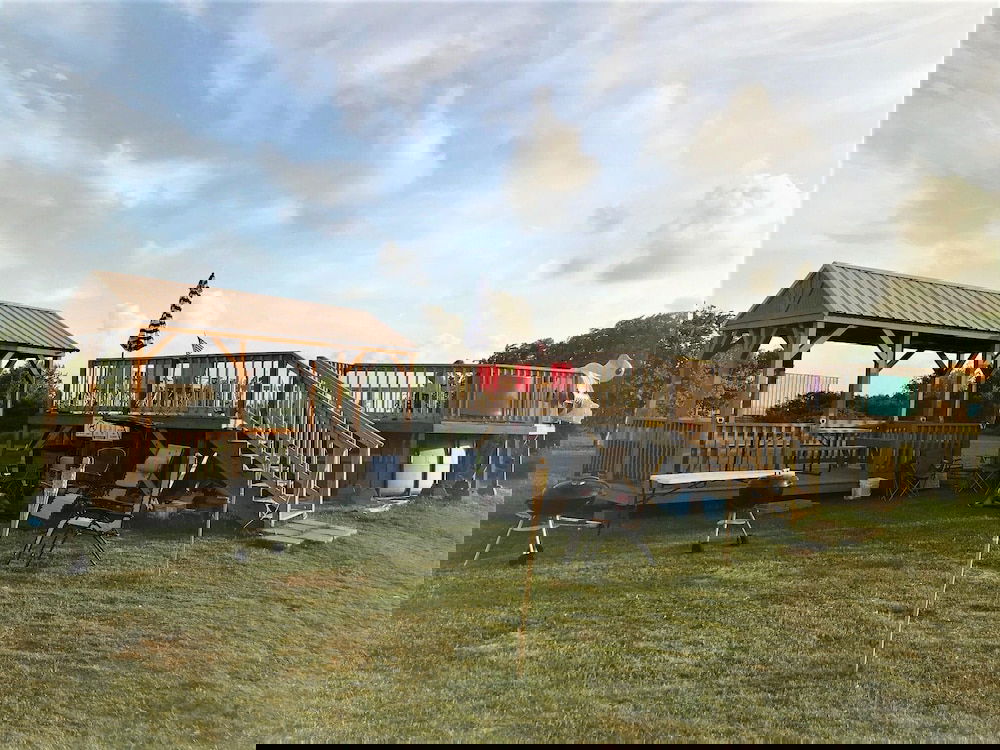 JJB Cabins - thumb 3