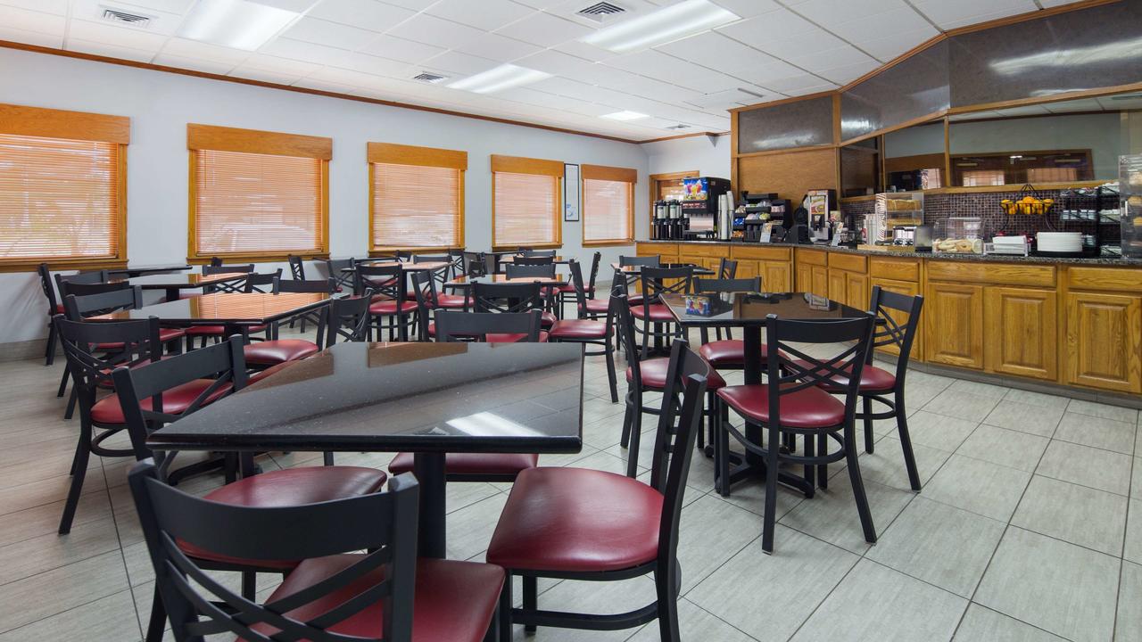 Best Western Central Inn - thumb 42