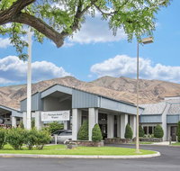 Quality Inn  Suites Conference Center Clarkston - Accommodation San Jose