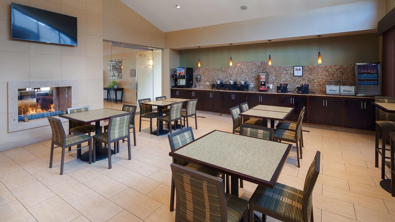 Best Western Plus Antioch Hotel & Suites - thumb 23