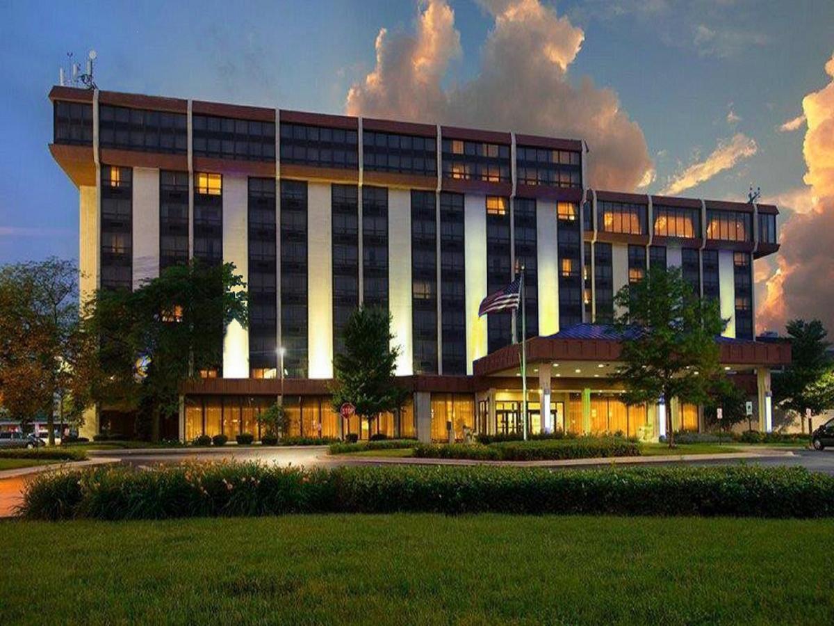 Edward Hotel - thumb 1