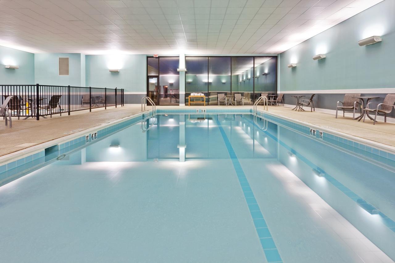 Edward Hotel - thumb 2