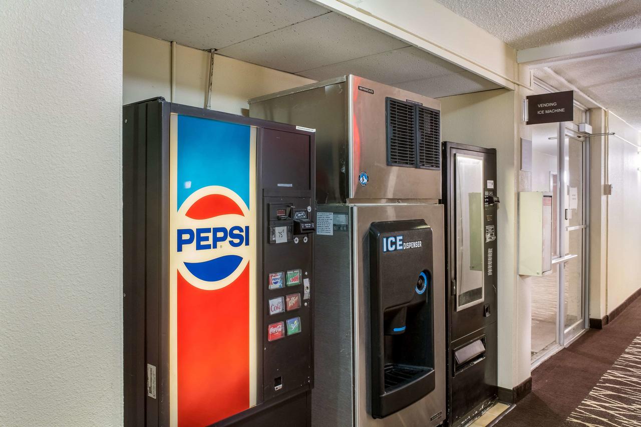 Red Roof Inn Richmond - thumb 29