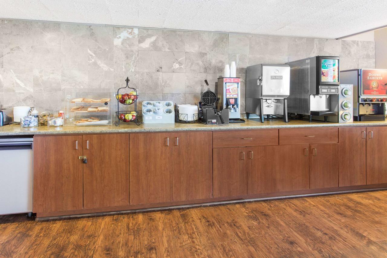 Days Inn By Wyndham Dubuque - thumb 7