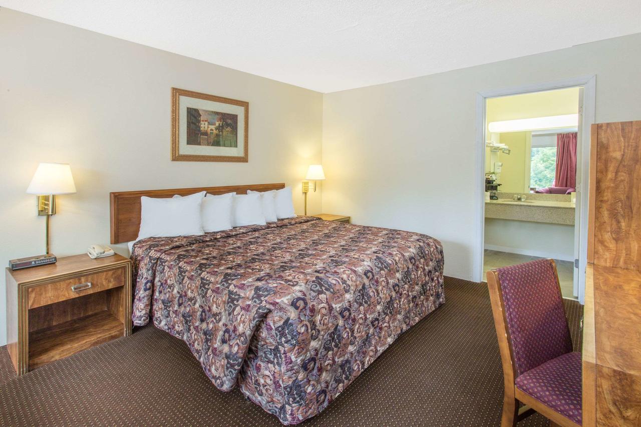 Days Inn By Wyndham Dubuque - thumb 8