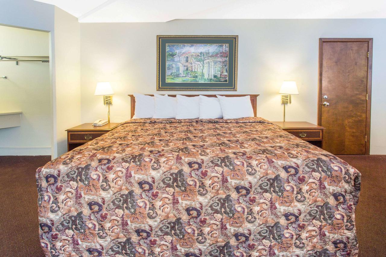 Days Inn By Wyndham Dubuque - thumb 15