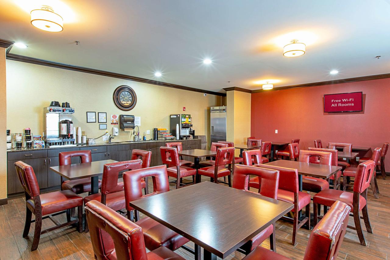 Red Roof Inn & Suites Omaha - Council Bluffs - thumb 27