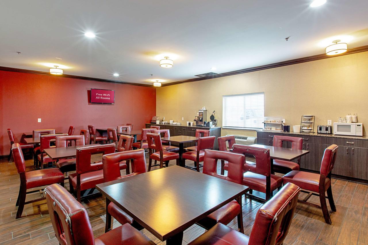 Red Roof Inn & Suites Omaha - Council Bluffs - thumb 9