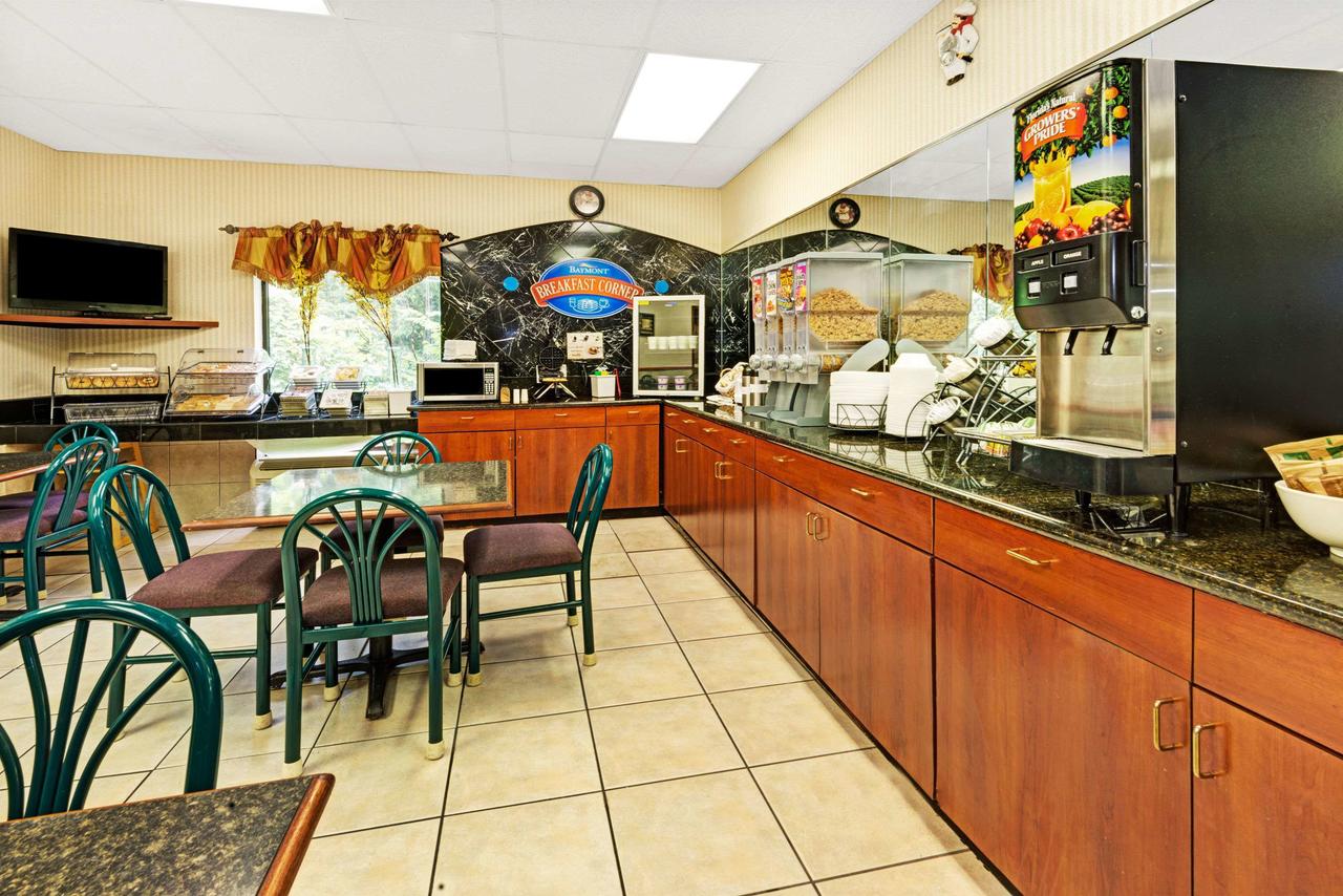 Baymont By Wyndham Lawrence - thumb 2