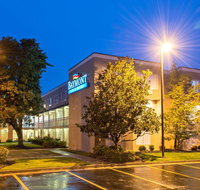 Baymont by Wyndham Louisville East - Accommodation San Jose