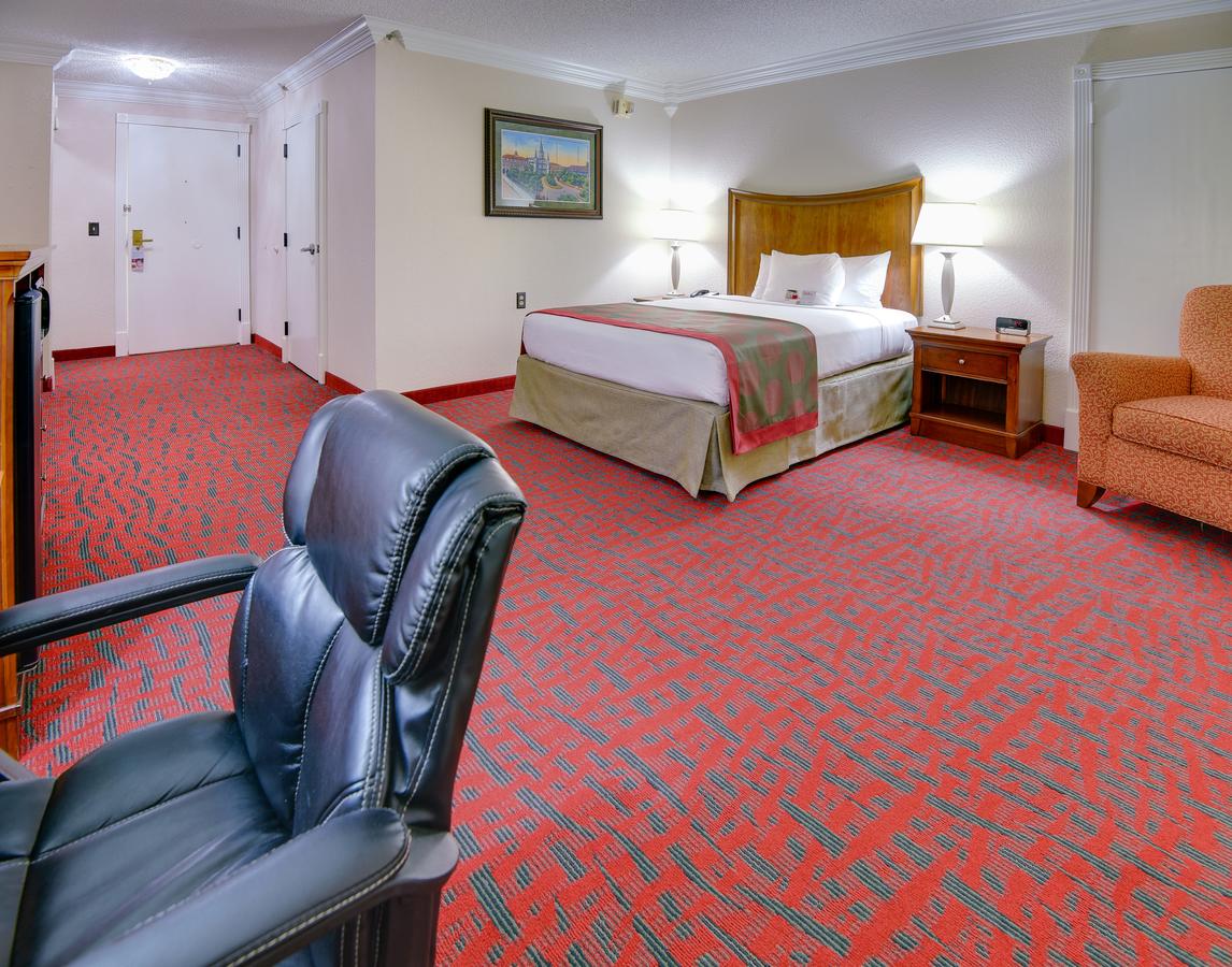 Ramada By Wyndham Metairie New Orleans Airport - thumb 39