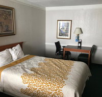 Days Inn by Wyndham Sulphur West - Accommodation San Jose
