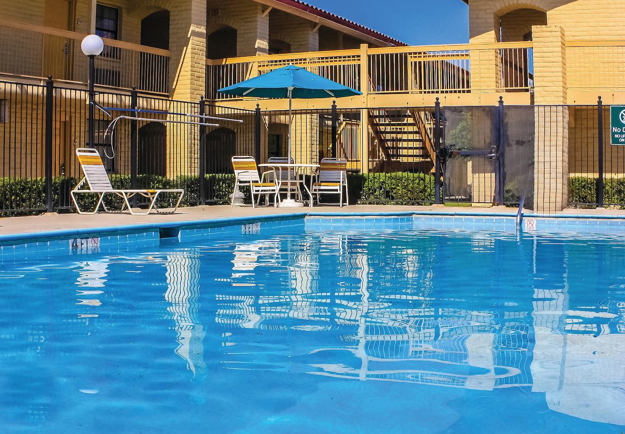 Days Inn By Wyndham Sulphur West - thumb 20