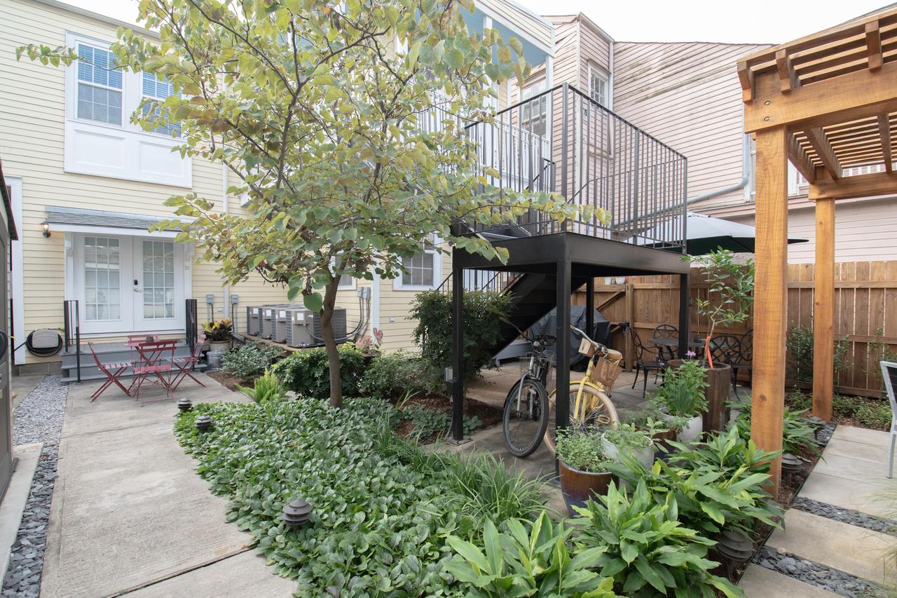 Parrot Palace - thumb 26