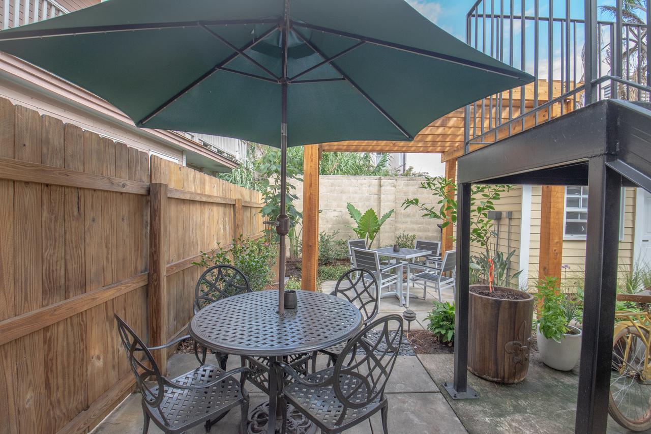 Parrot Palace - thumb 34