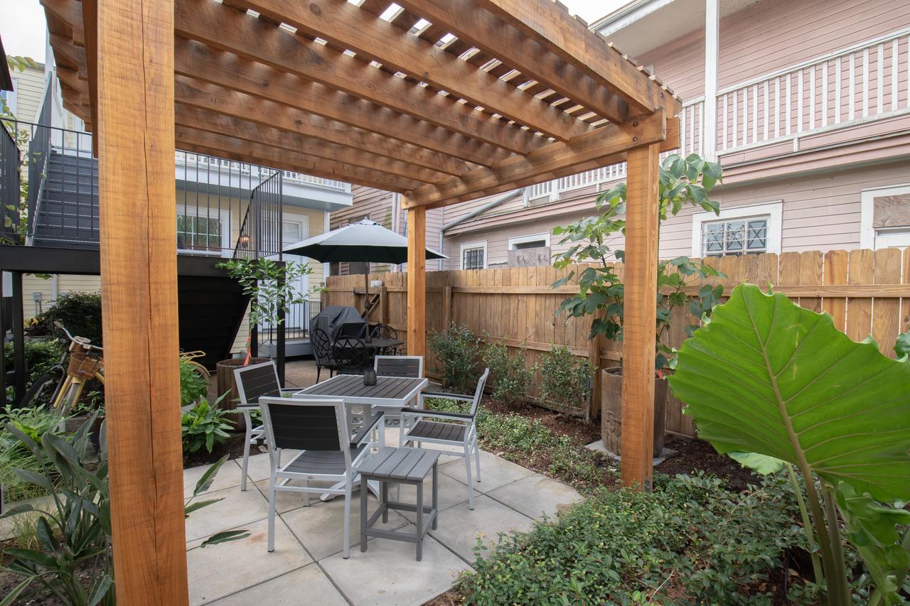 Parrot Palace - thumb 25