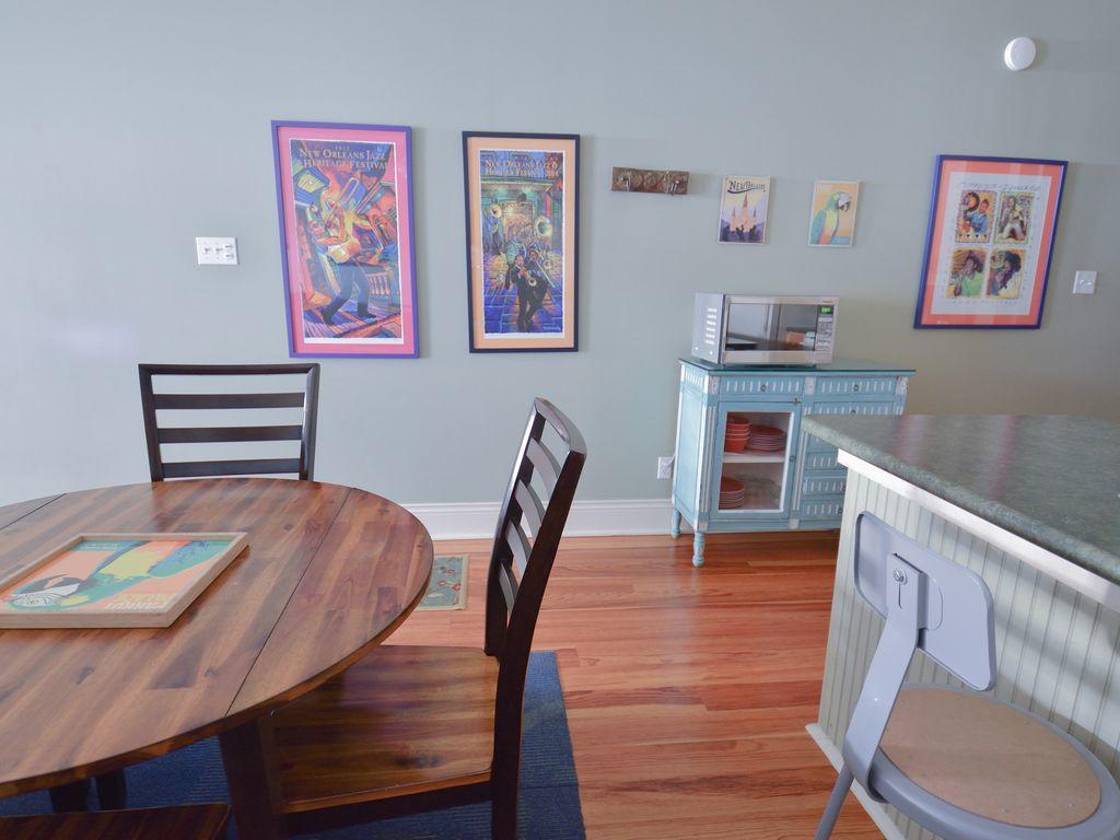 Parrot Palace - thumb 16