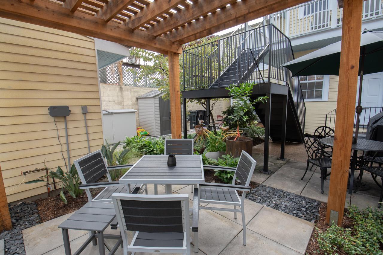 Parrot Palace - thumb 23