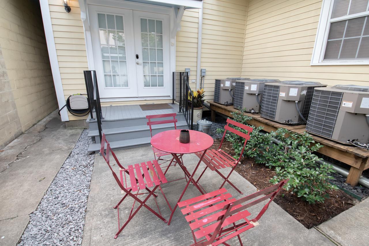 Parrot Palace - thumb 29