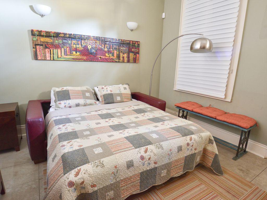 Parrot Palace - thumb 4