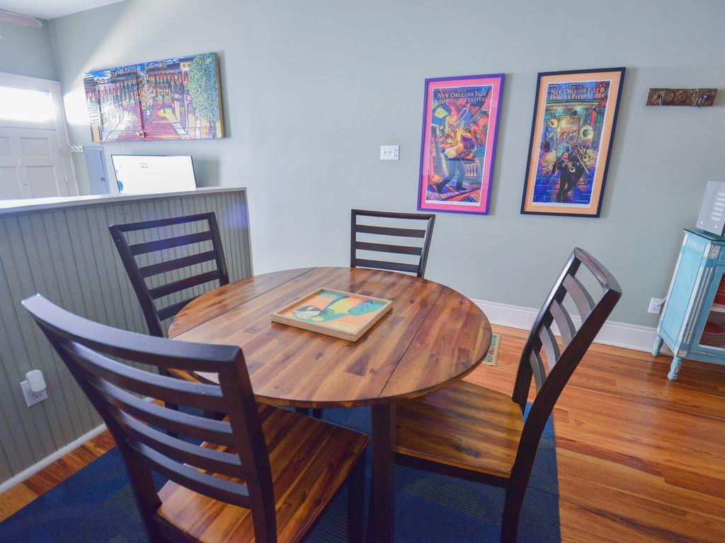 Parrot Palace - thumb 17