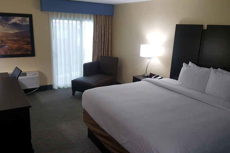 Days Inn & Suites By Wyndham Grand Rapids Near Downtown - thumb 3