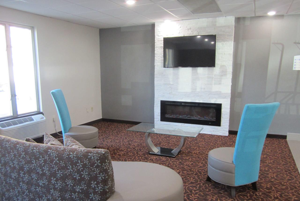 Days Inn & Suites By Wyndham Grand Rapids Near Downtown - thumb 10