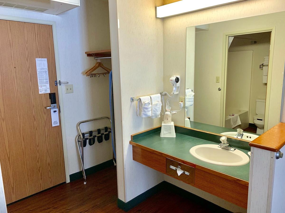 Days Inn By Wyndham Butte - thumb 11