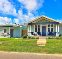 Walk to Beach From Outstanding Classic Residence - Accommodation San Jose