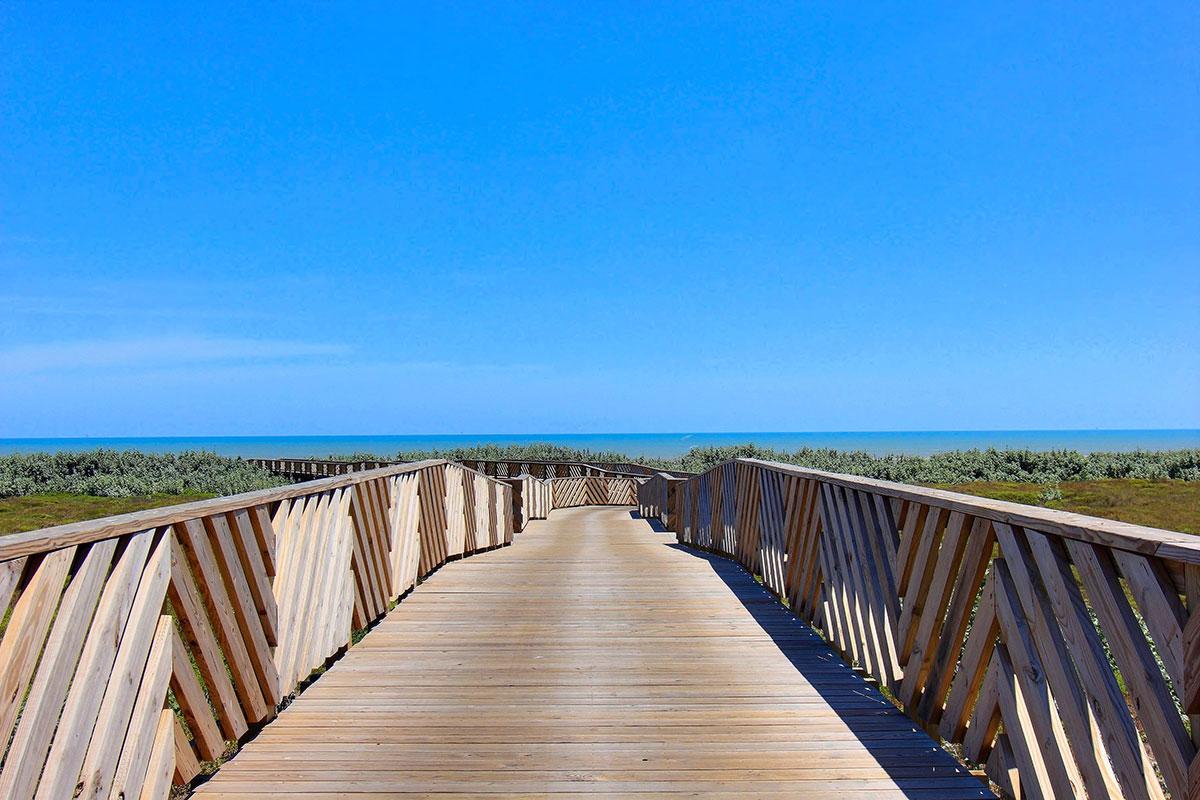 Coastal Chic In Port Aransas Home - thumb 11