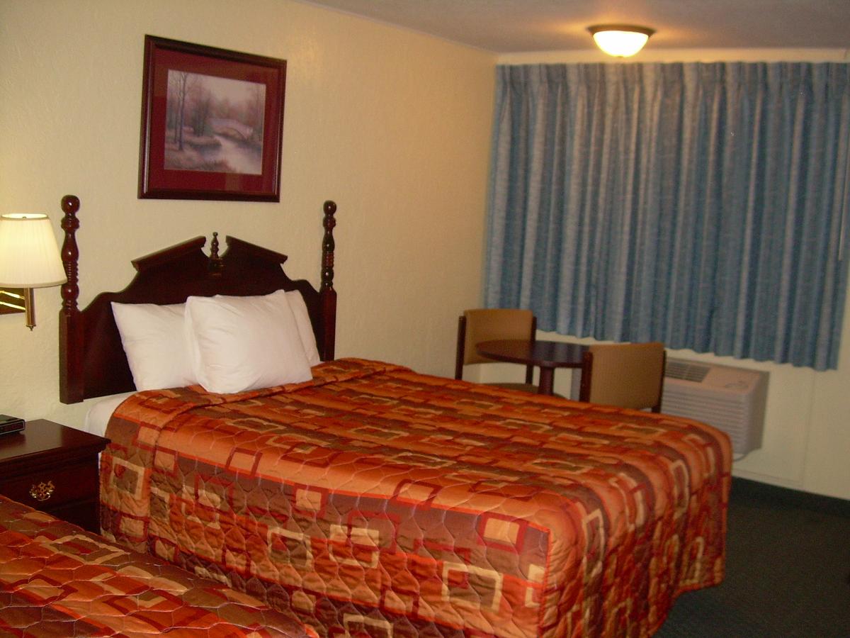 83 Motel - thumb 5