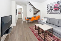 36th Street Midtown East Luxury Duplex Apartment Accommodation San Jose