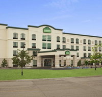 Wingate by Wyndham - Bismarck - Accommodation San Jose