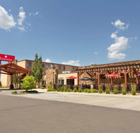 Ramada by Wyndham Fargo - Accommodation San Jose