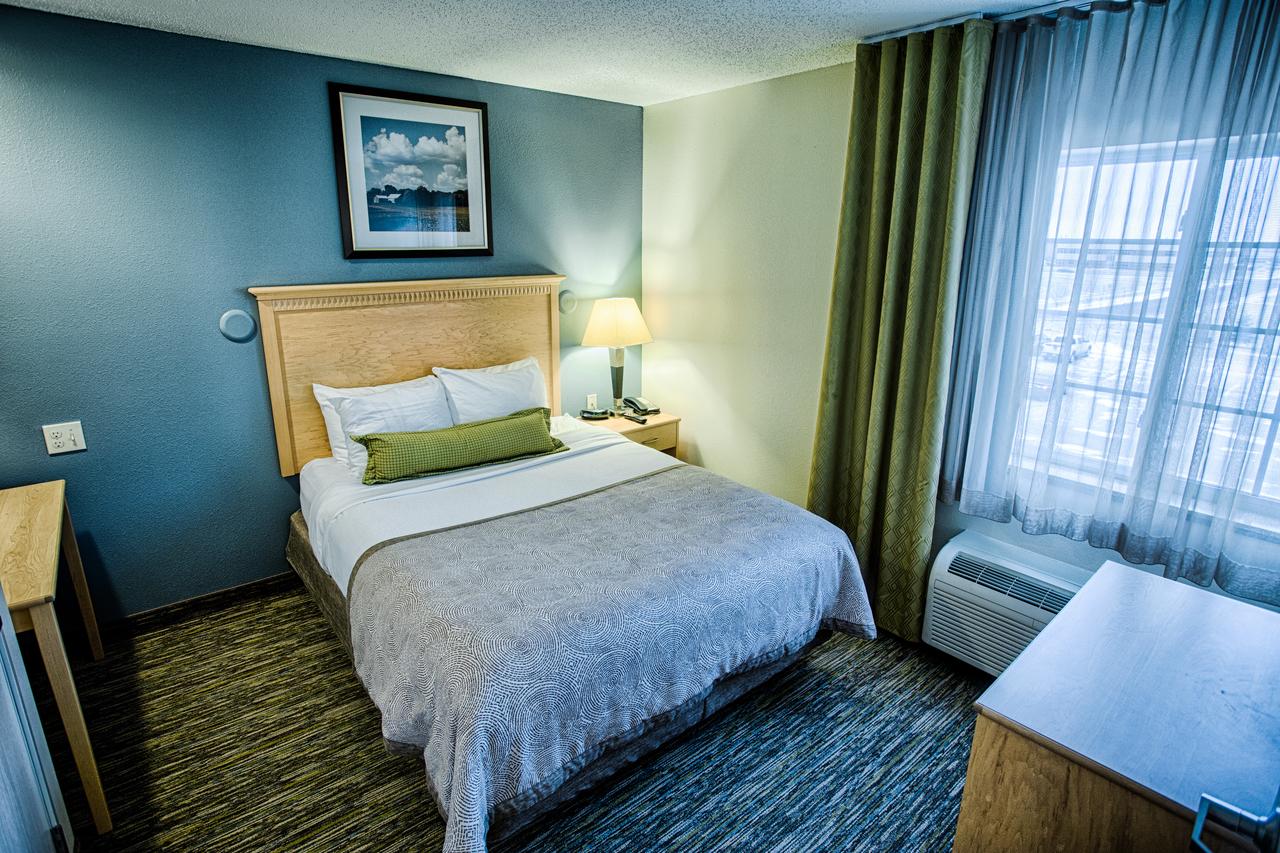 Candlewood Suites Fargo-North Dakota State University - thumb 1
