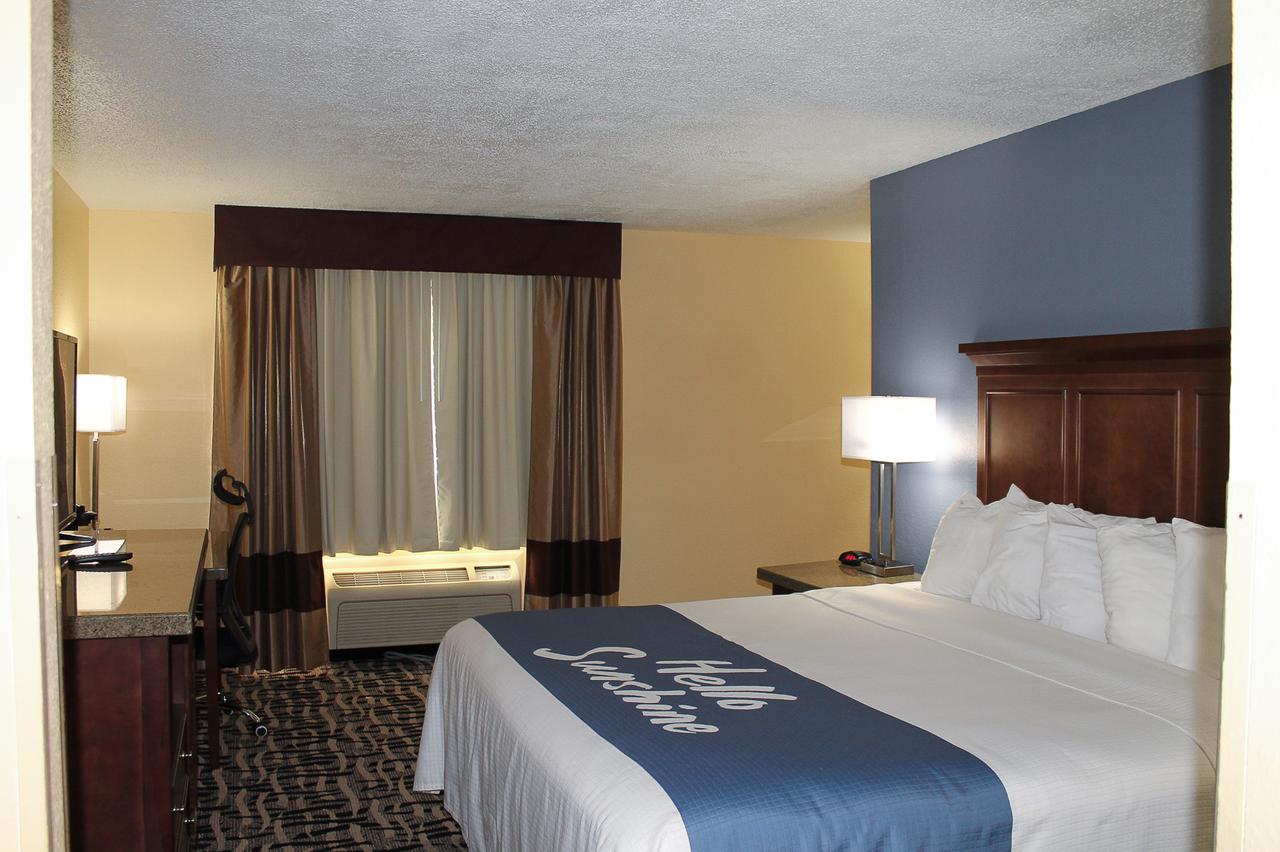 Days Inn By Wyndham Batavia Ohio - thumb 5