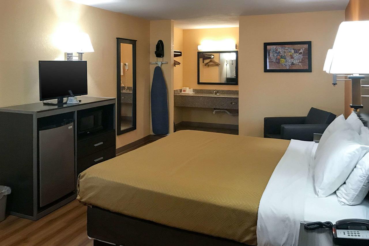 Econo Lodge Purcell - thumb 10