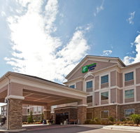 Holiday Inn Express Hotel and Suites Ada - Accommodation San Jose