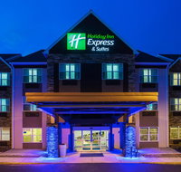 Holiday Inn Express  Suites Wyomissing - Accommodation San Jose