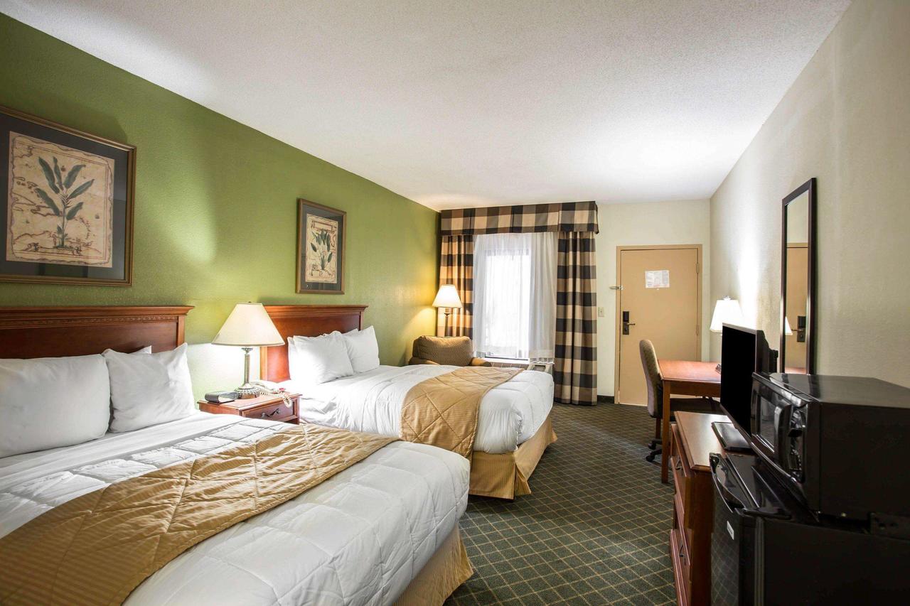 Clarion Inn & Suites Aiken - thumb 35